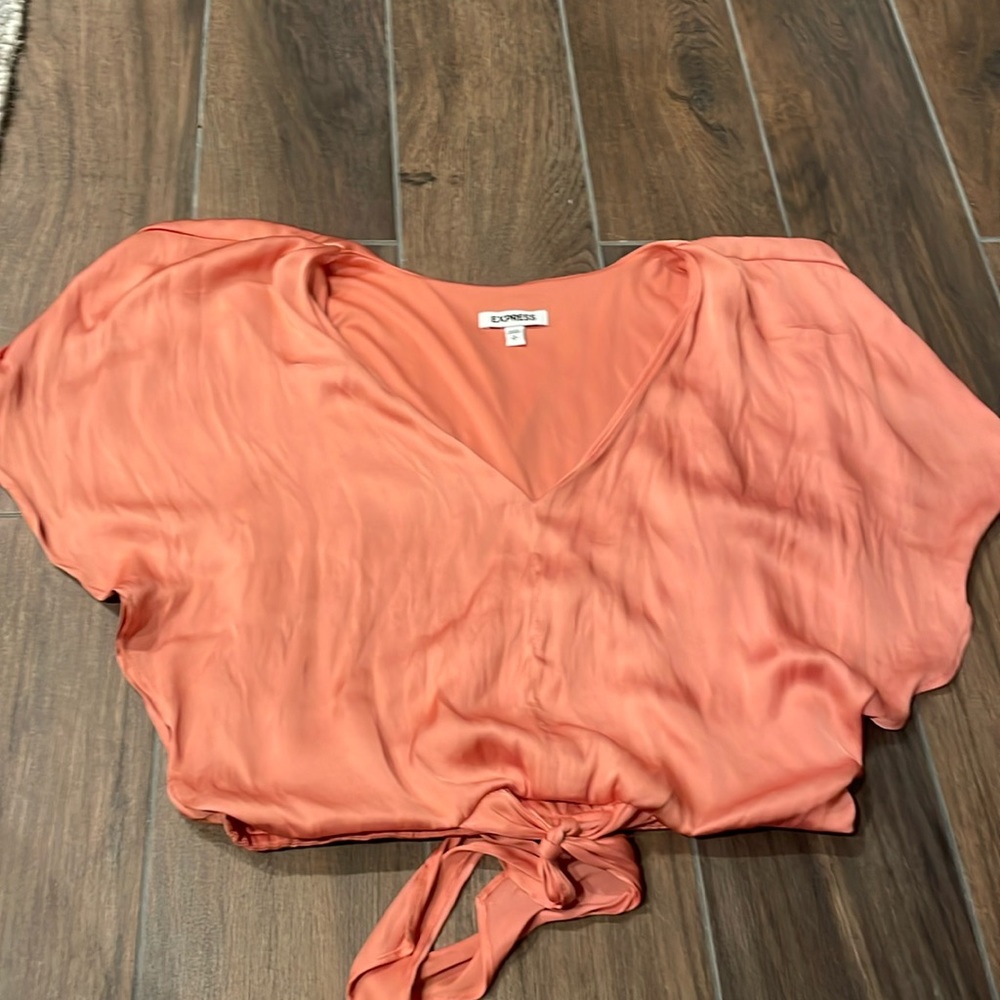 Express Blouse with ties